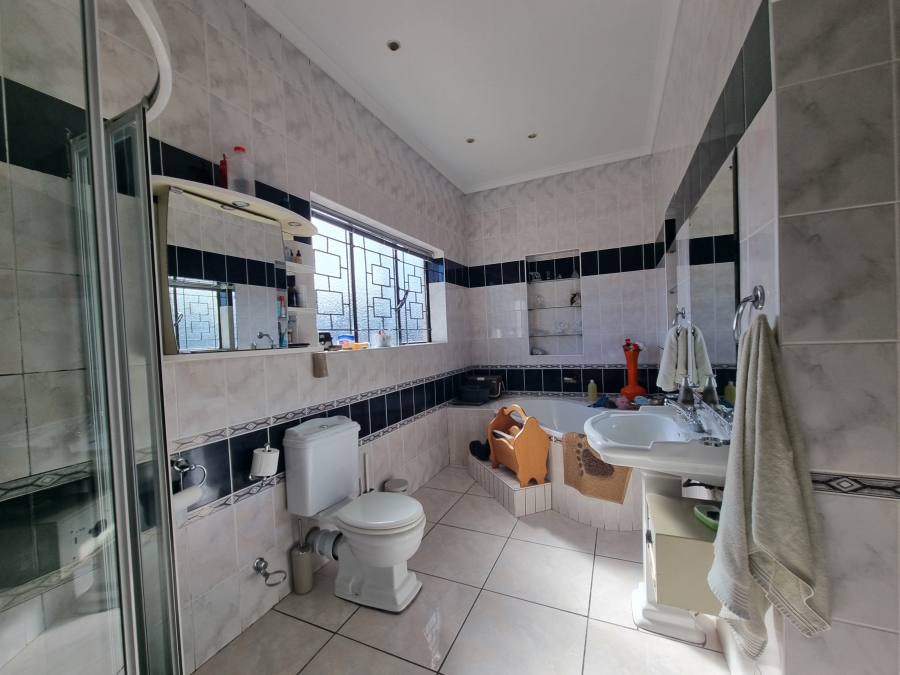 3 Bedroom Property for Sale in Eden Western Cape